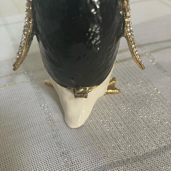 Vintage Black Gold White Penguin Figurine Trinket Box Crystalline Eyes &Wings - Picture 6 of 14